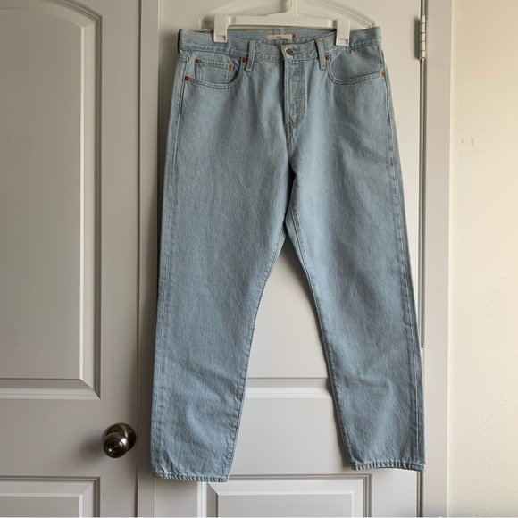 Levi's Womens Wedgie Icon Fit Light Wash denim - Picture 2 of 9